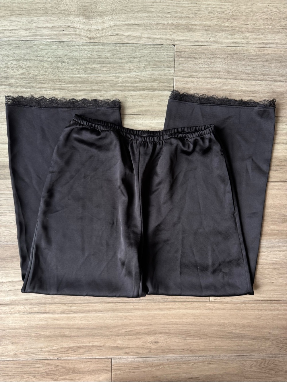 LESET Barb Lace Crop Pants Silky Lace Trim Pull On Elastic Waistband Black XS - Picture 4 of 9
